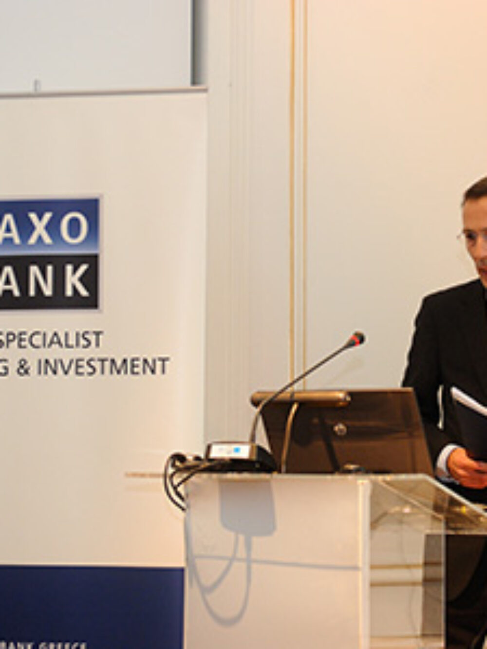 Saco Bank – Copyright Yiannis Velissaridis – Cover