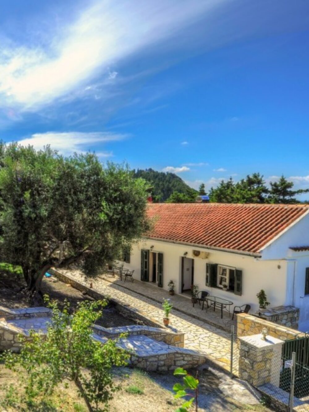 Faros House (35) – featured