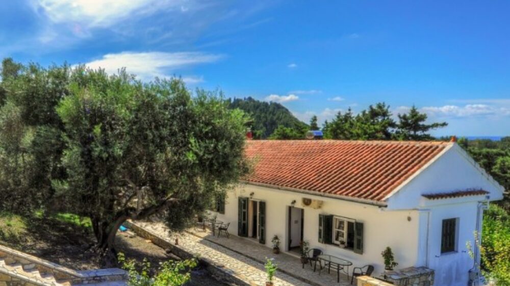 Faros House (35) – featured