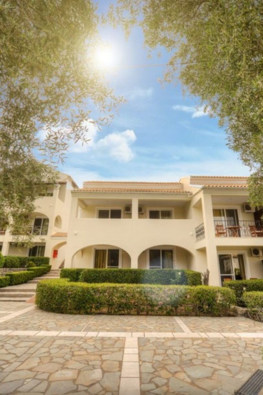 Paxos Club (8) – featured