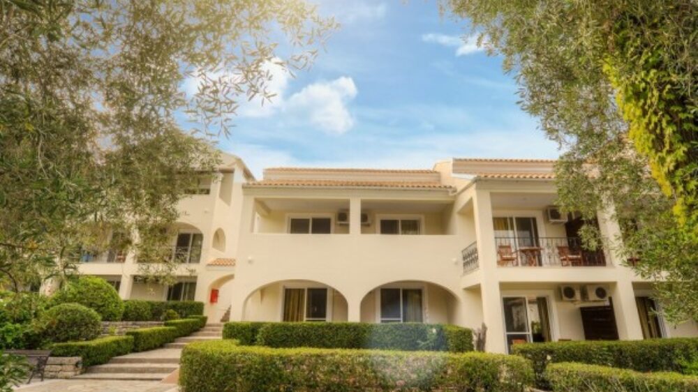 Paxos Club (8) – featured