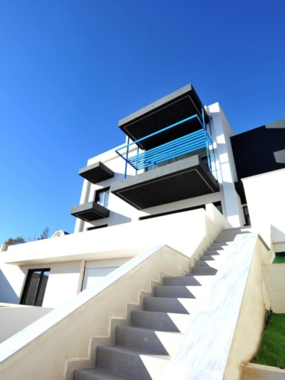 Villa Dioni (1) – featured